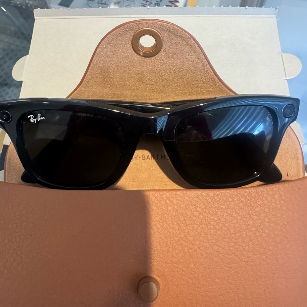 Ray-Ban Shiny Black Wayfarer Sunglasses